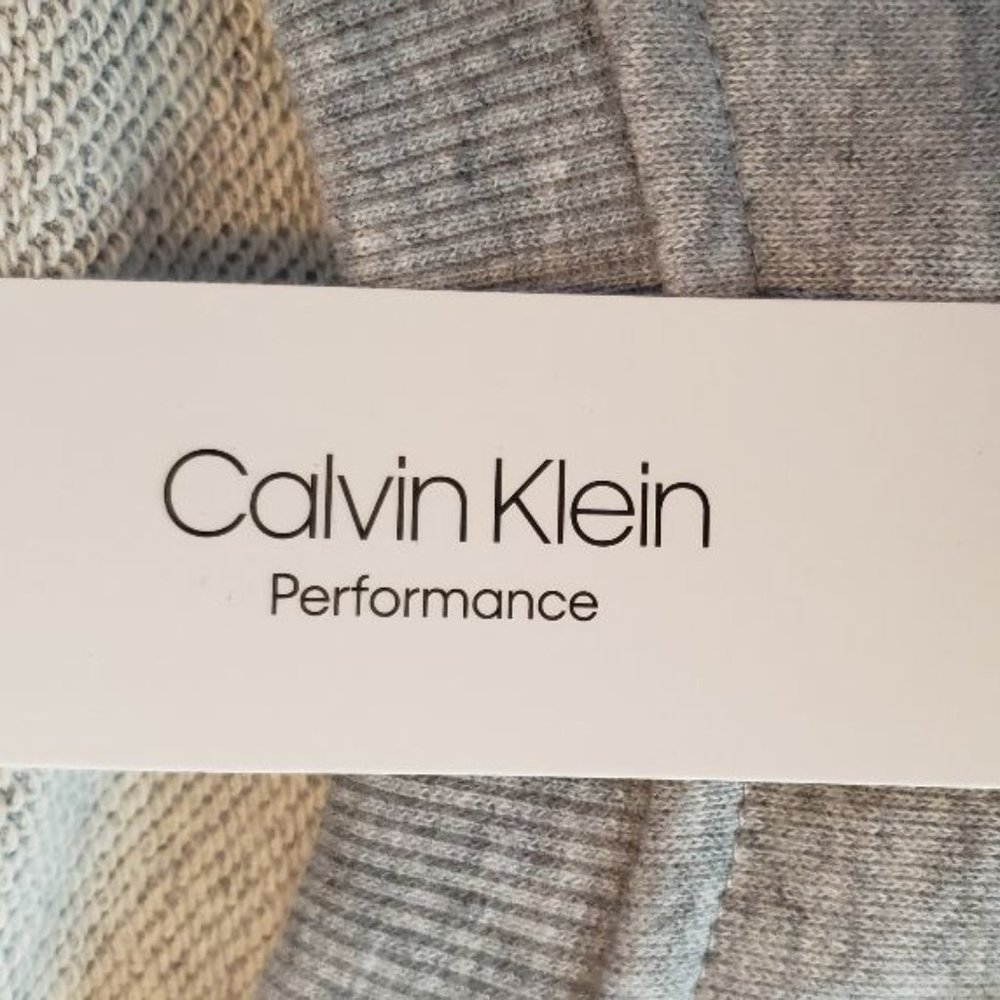 NWT 💕last chance* CK Cropped Sweatshirt L - Picture 4 of 5